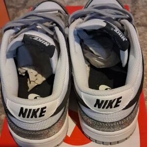 Nike Dunk Lows Shimmer Womens Size 7